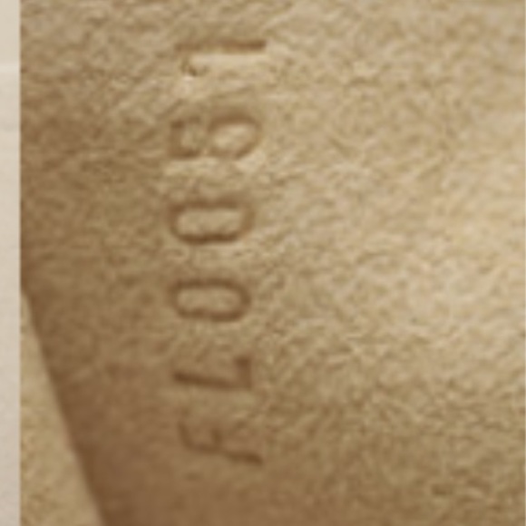 Louis Vuitton Monogram Pochette Twin - Picture 10 of 15